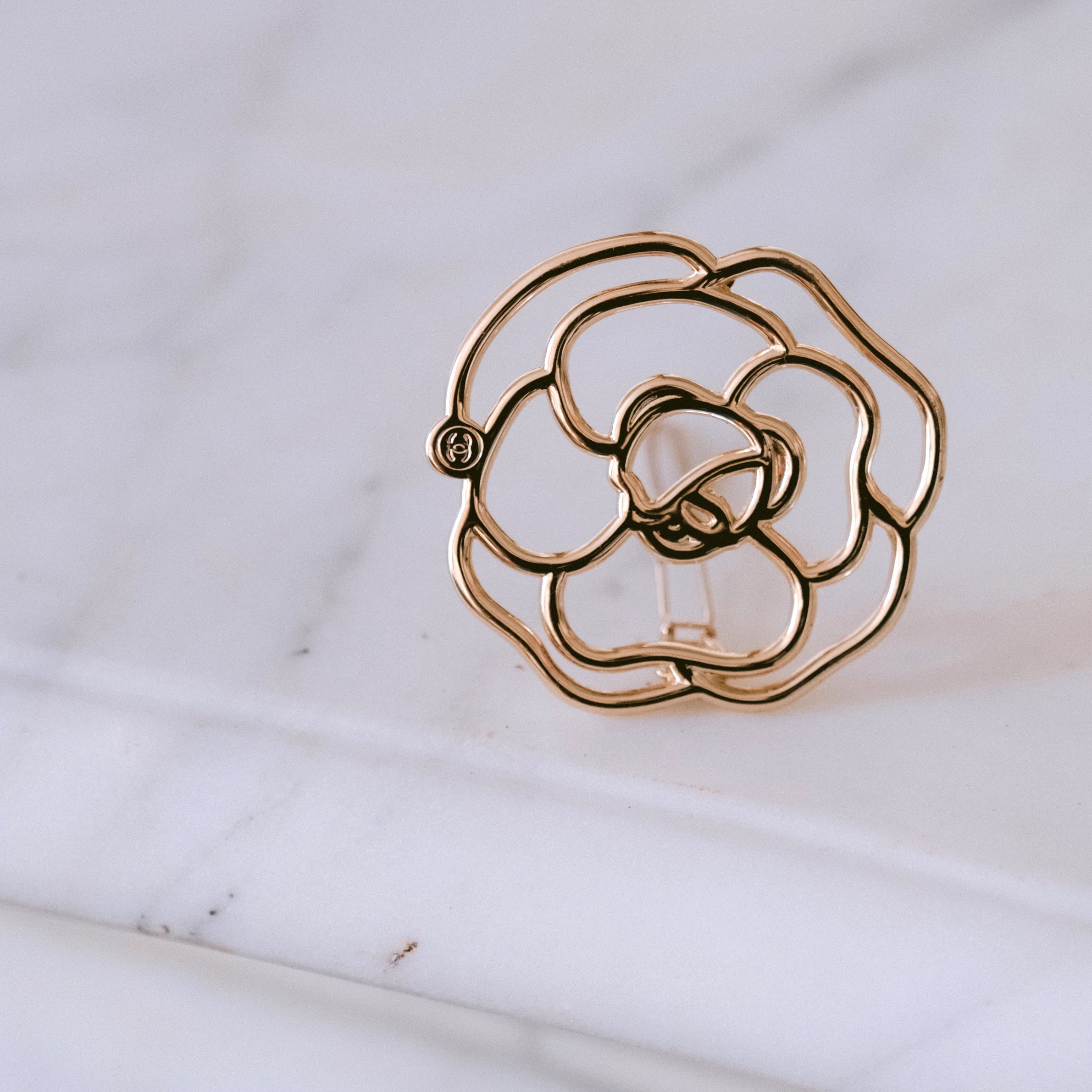 Vintage Chanel Velvet Camellia Flower Pin – Recess